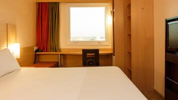 Habitación estándar, 1 cama doble | Minibar, wifi gratis, ropa de cama