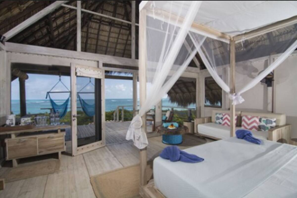 Beachfront Palapa Retreat | セーフティボックス (室内)、WiFi (無料)、ベッドシーツ