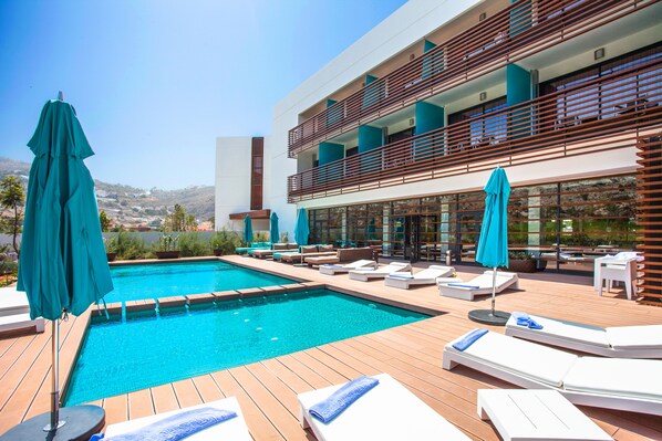 Kolam renang outdoor