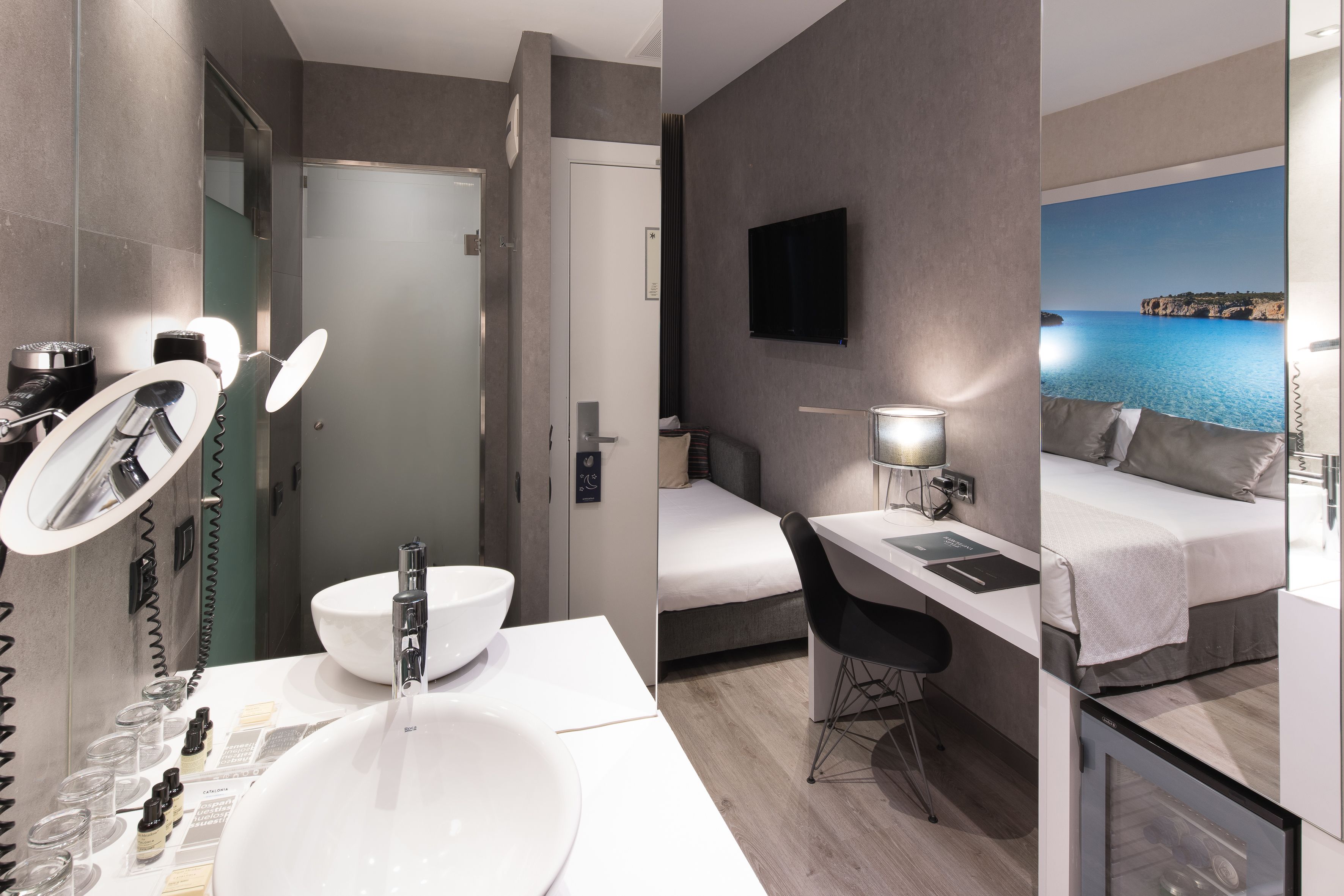 minibar, in-room safe, blackout curtains, soundproofing