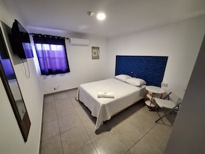 Quarto standard, 1 cama de casal | Quartos à prova de som, Wi-Fi de cortesia, roupa de cama