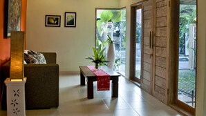 ヴィラ 2 ベッドルーム プライベートプール | 2 室のベッドルーム、ミニバーのアイテム (無料)、デスク、WiFi (無料)