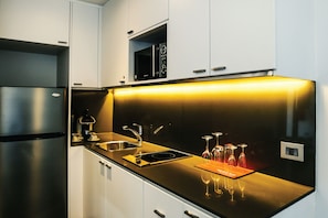 Studio, 1 trÚs grand lit, non-fumeur, vue ville | Coin cuisine privé