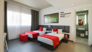 Kamar Twin Deluks | Kamar mandi | Bathtub besar, perlengkapan mandi gratis, dan pengering rambut