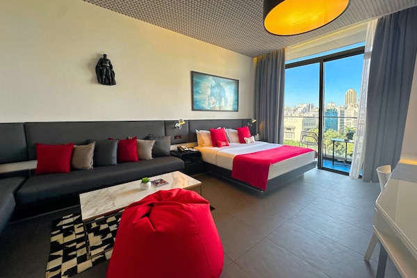 LED-Fernseher, DVD-Player