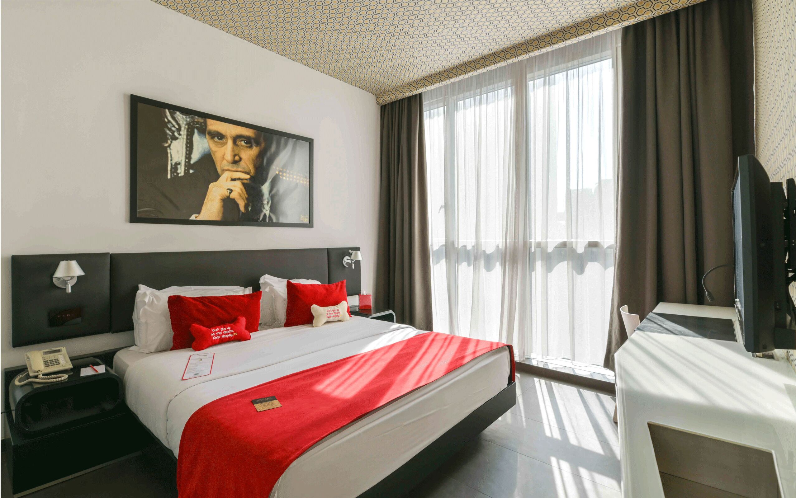 premium one-bedroom suite | premium bedding, minibar, in-room safe, individually decorated