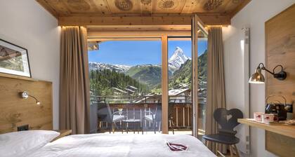 Swiss Alpine Hotel Allalin