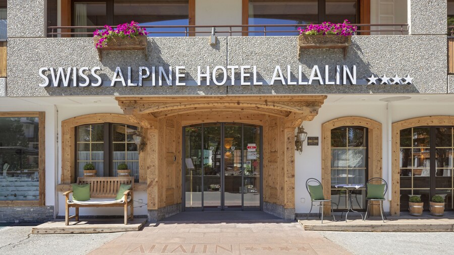 Swiss Alpine Hotel Allalin