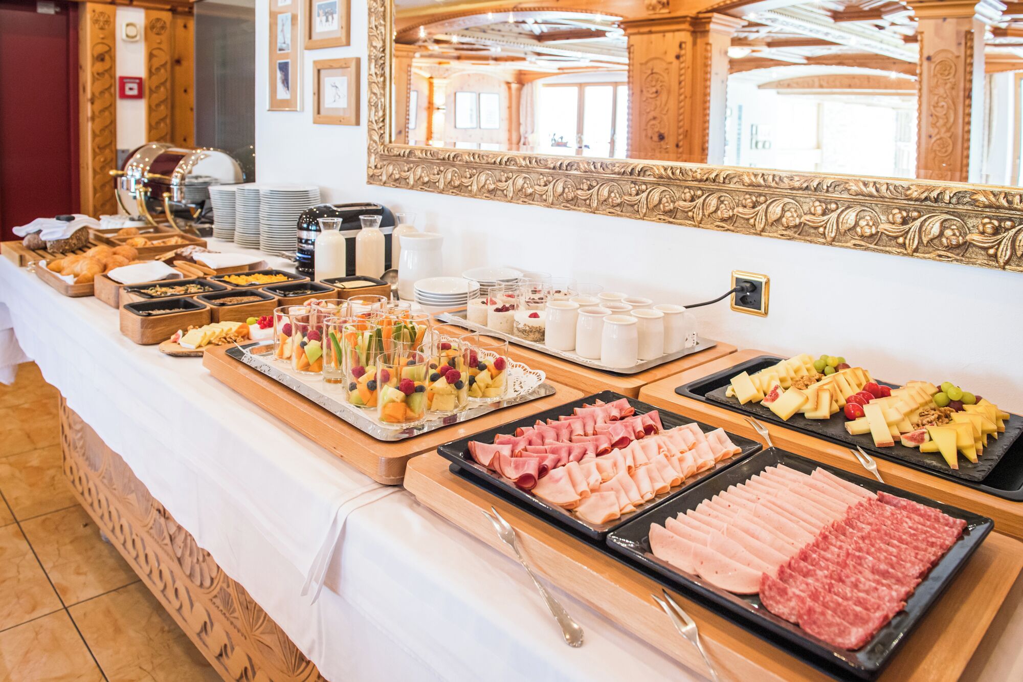 Free daily self-serve breakfast