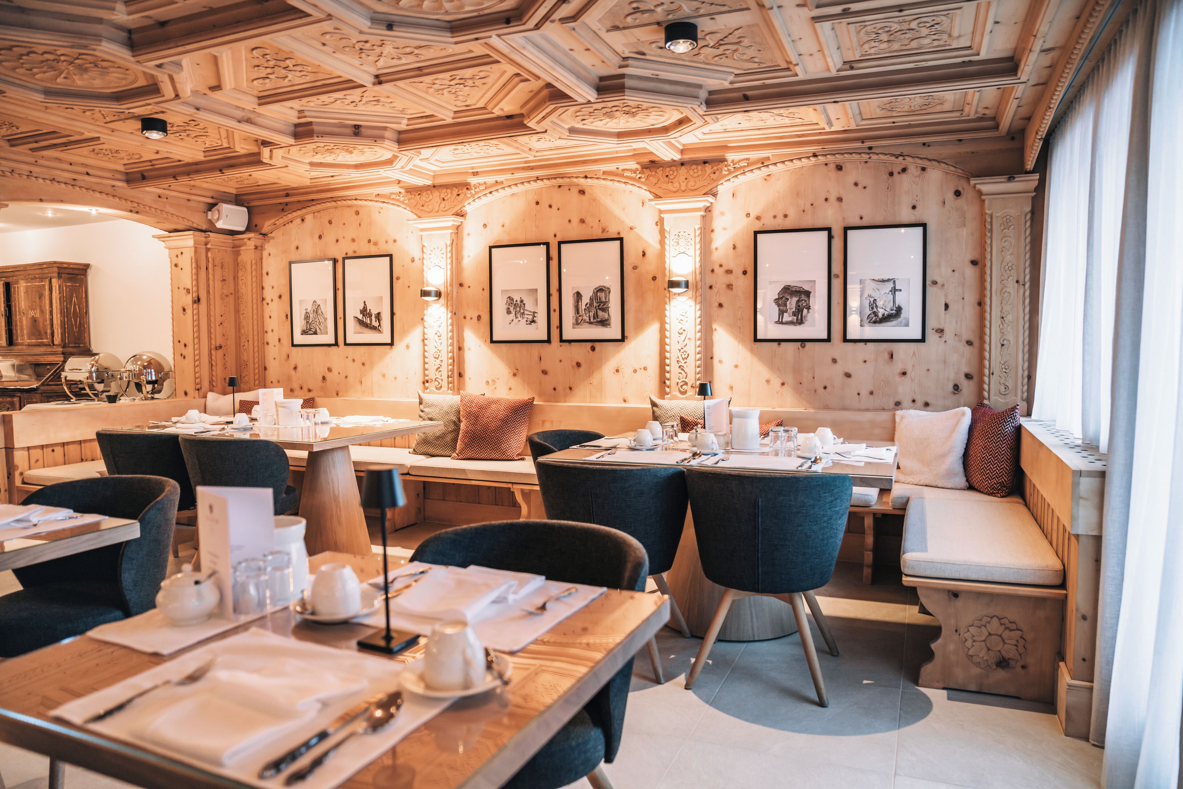 free daily self-service breakfast