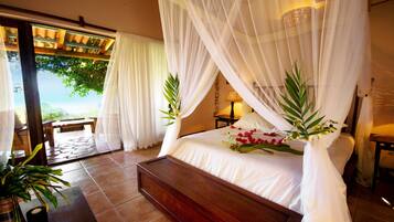 In-room safe, rollaway beds, free WiFi
