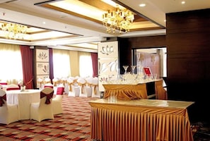 Banquet hall - The Golden Palms Hotel & Spa Delhi (New Delhi)