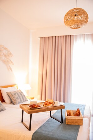 Desayuno de cocina local (EUR 8 por persona) 