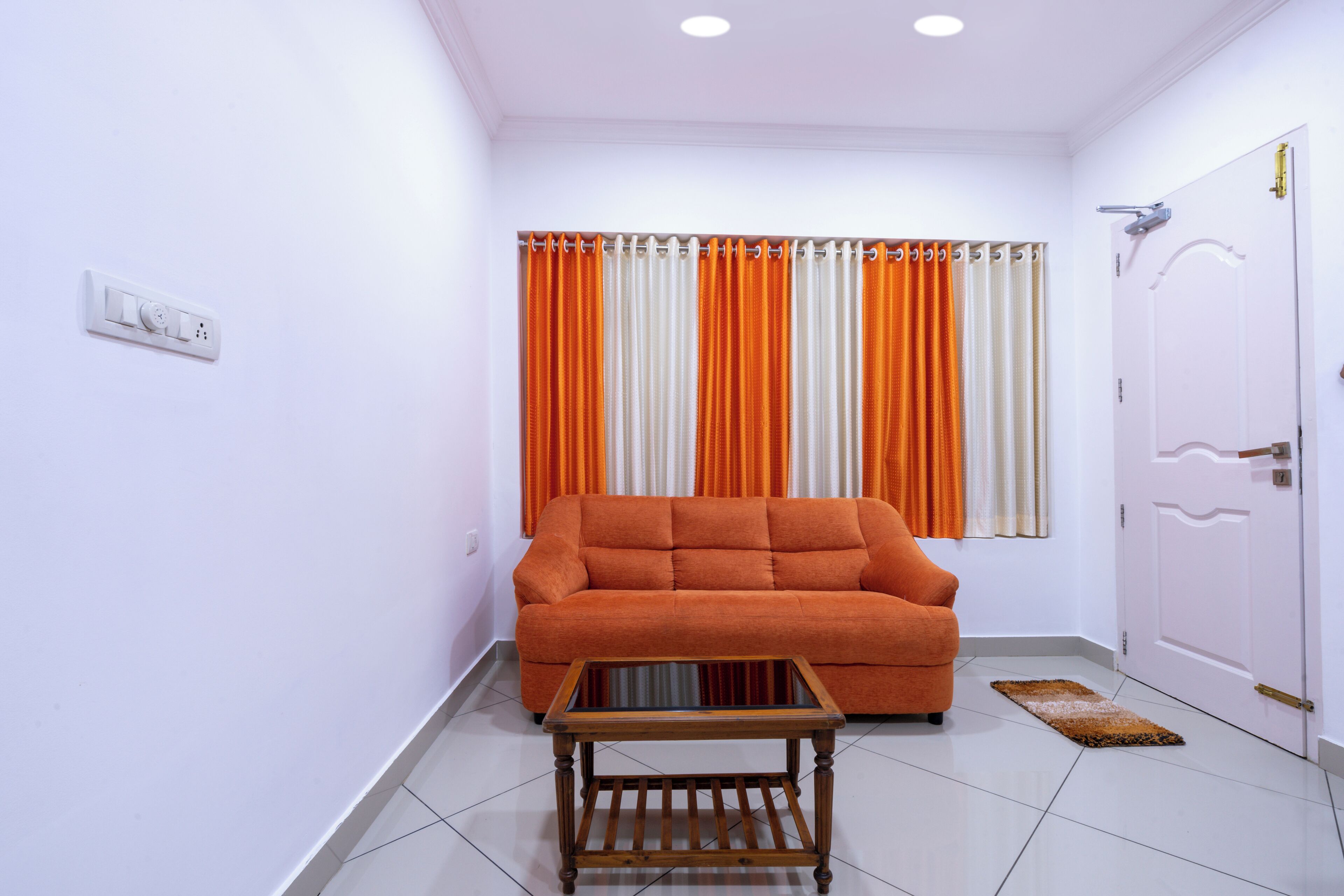 premium suite | living area | 32-inch lcd tv with satellite channels, tv