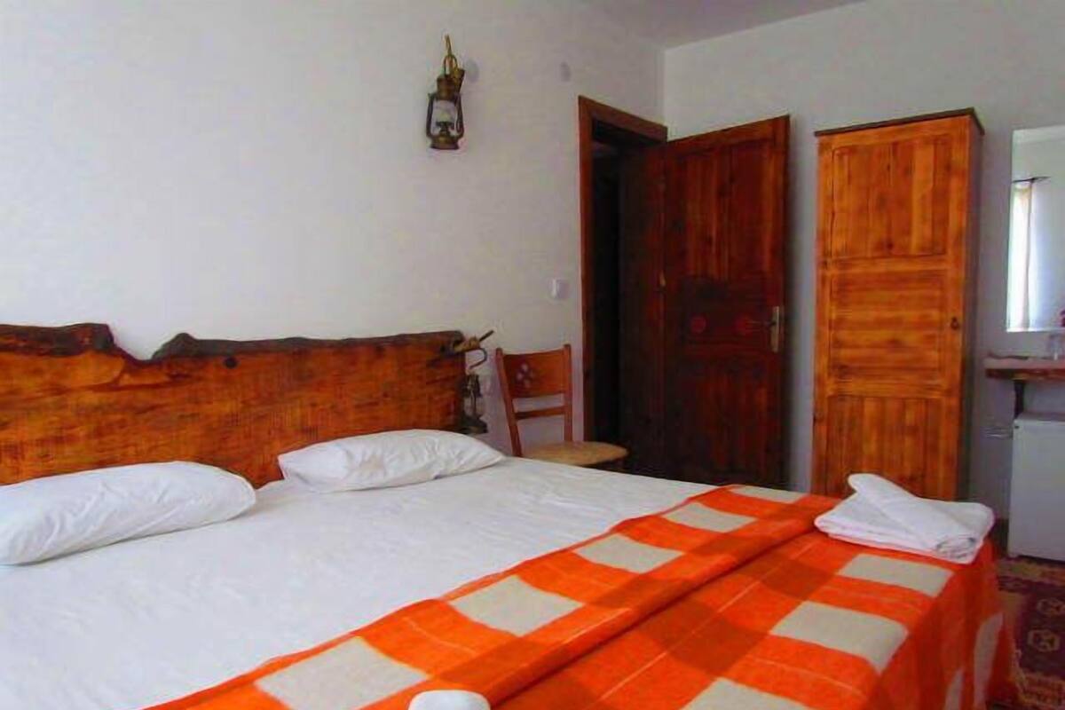 Minibar, caja de seguridad en la habitación y cunas gratuitas 