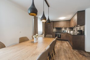 Apartment, 3 Bedrooms, Mountain View (Matterhorn) | Private kitchen | Fridge, stovetop, coffee/tea maker, electric kettle - Apartments Patricia (Zermatt)