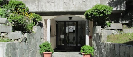 Entrada al alojamiento