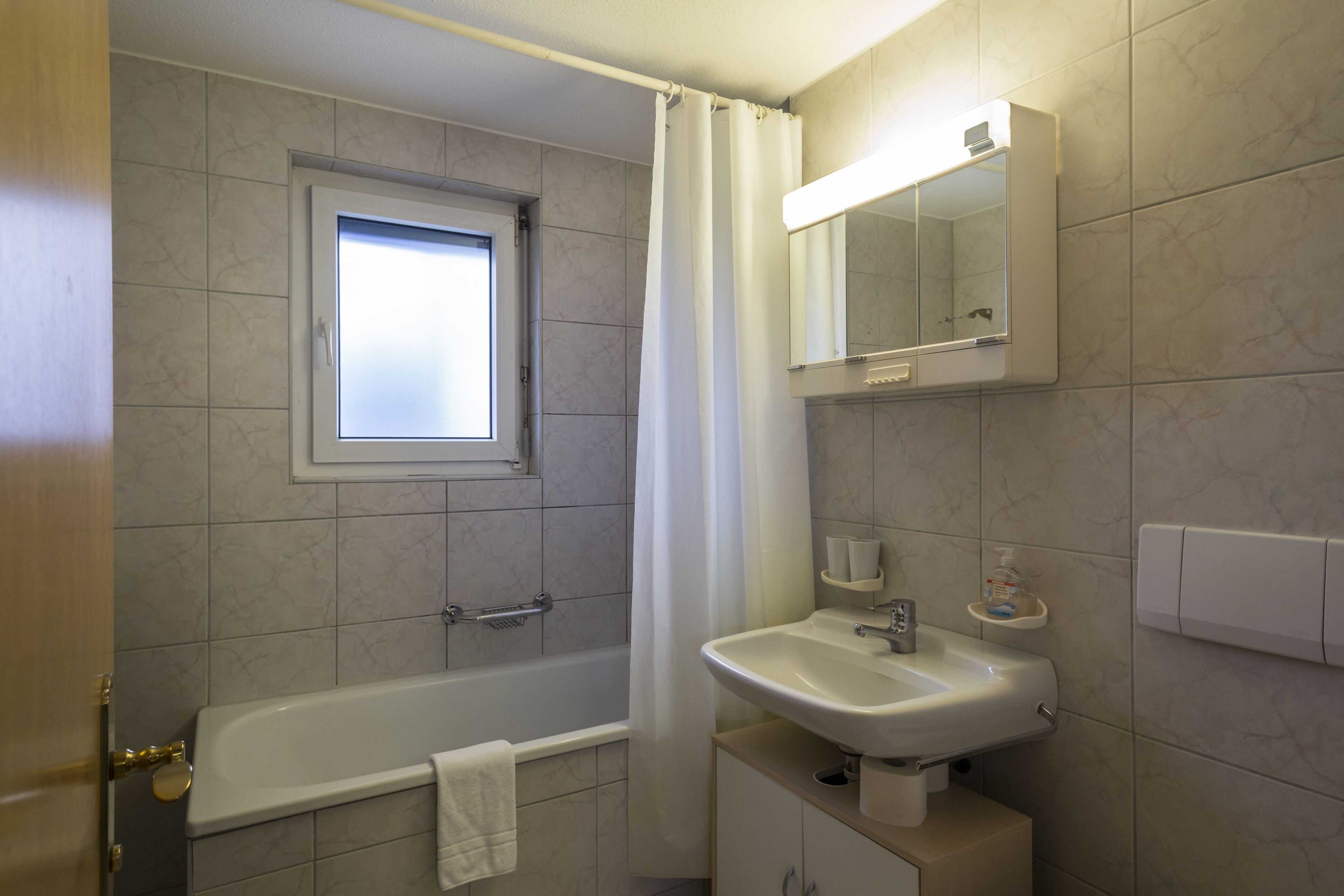standard apartment, 1 bedroom | bathroom | shower, hair dryer, towels