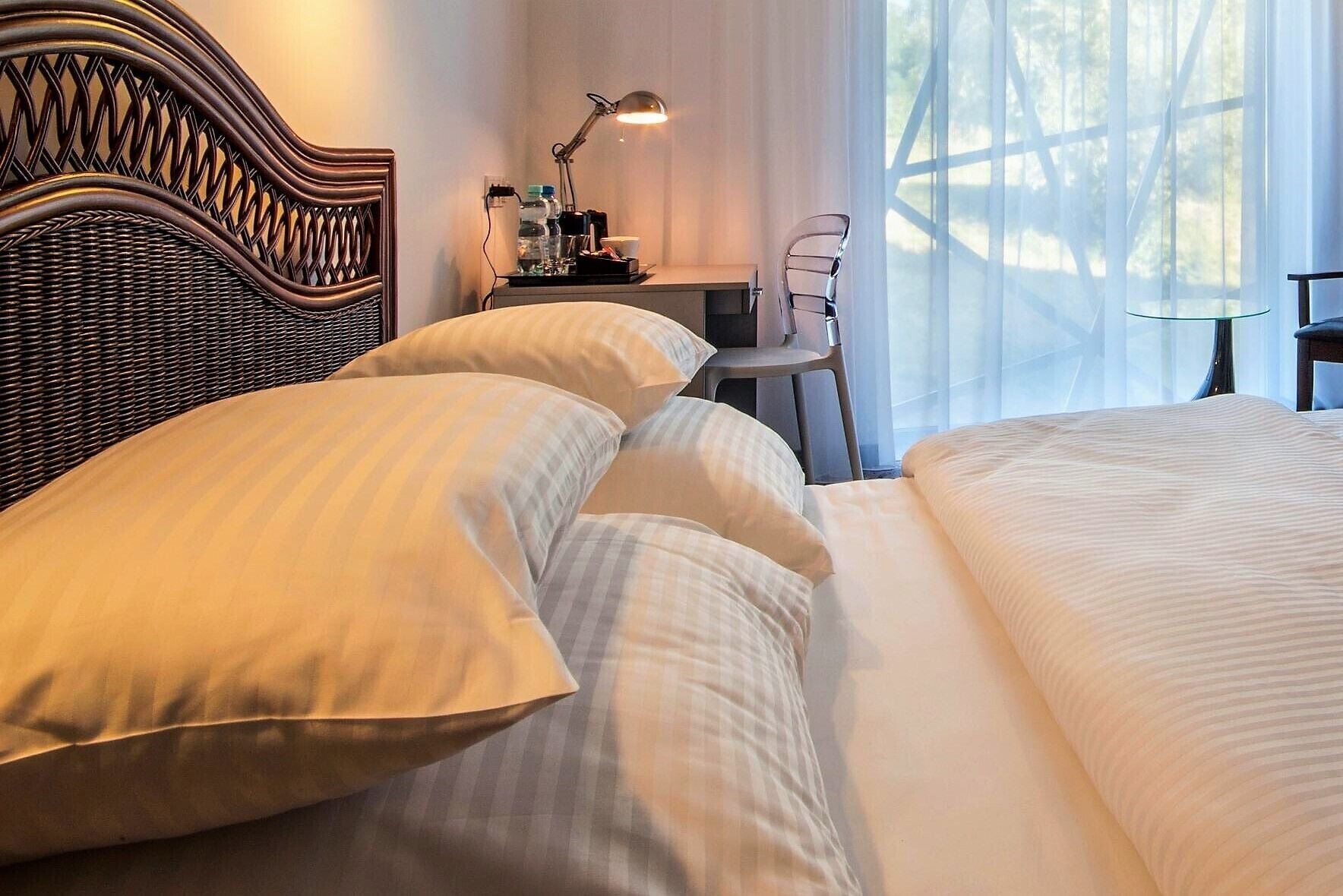 single room | in-room safe, individually decorated, desk, soundproofing