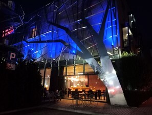 Frühstück, Mittagessen, Abendessen, regionale Küche