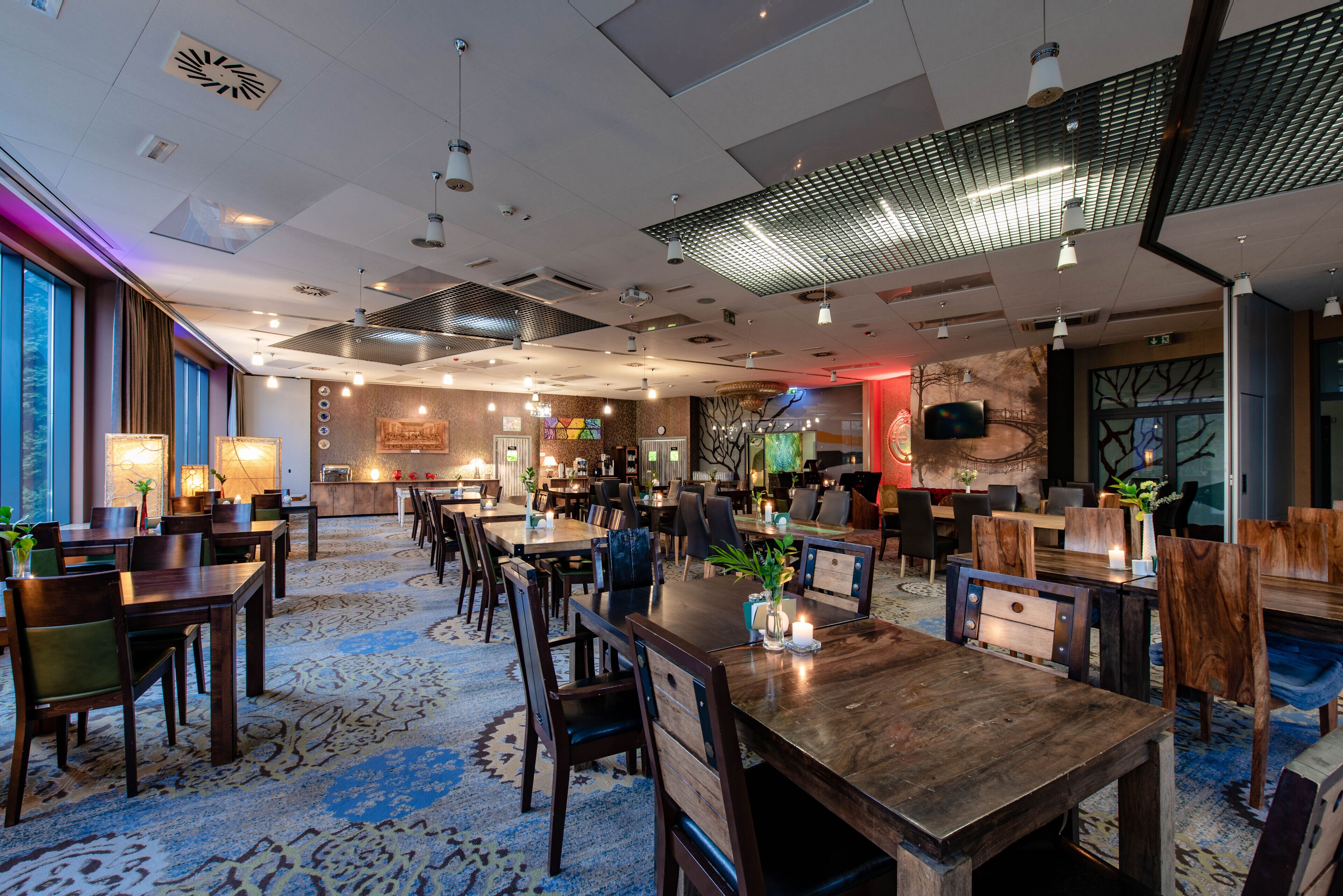 breakfast, lunch, dinner served; regional cuisine