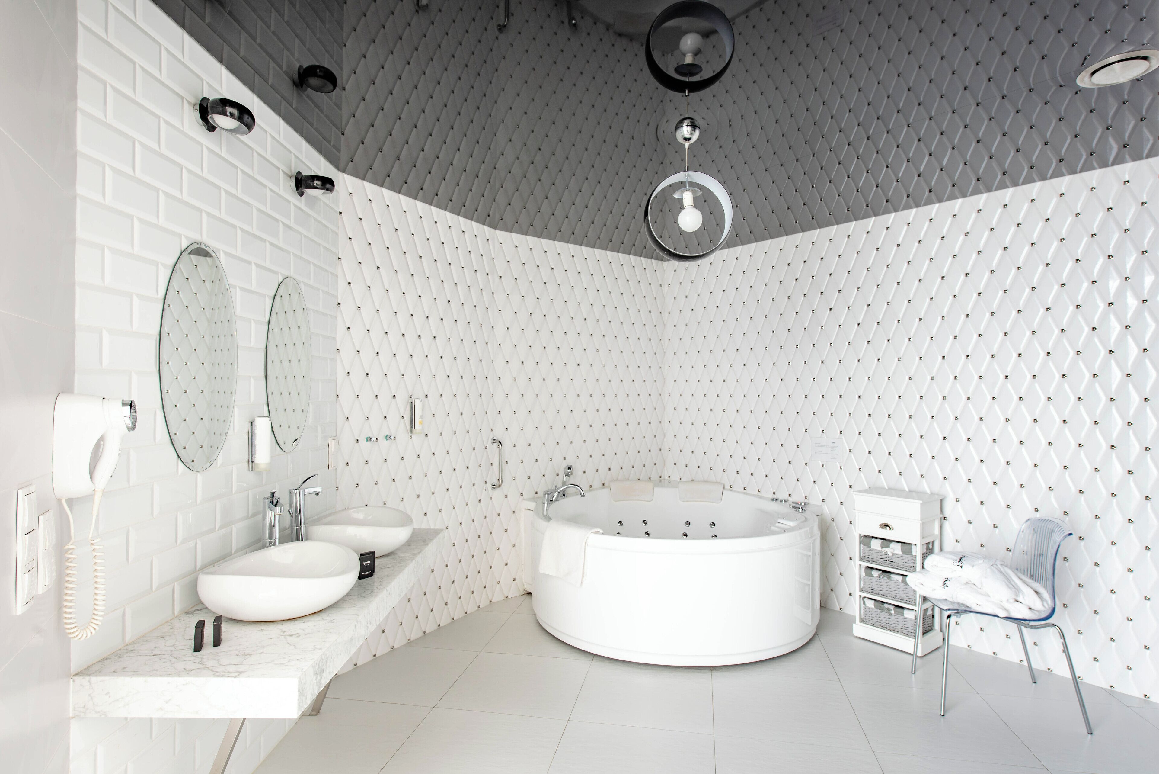 luxury apartment (white) | bathroom | free toiletries, hair dryer, bathrobes, slippers