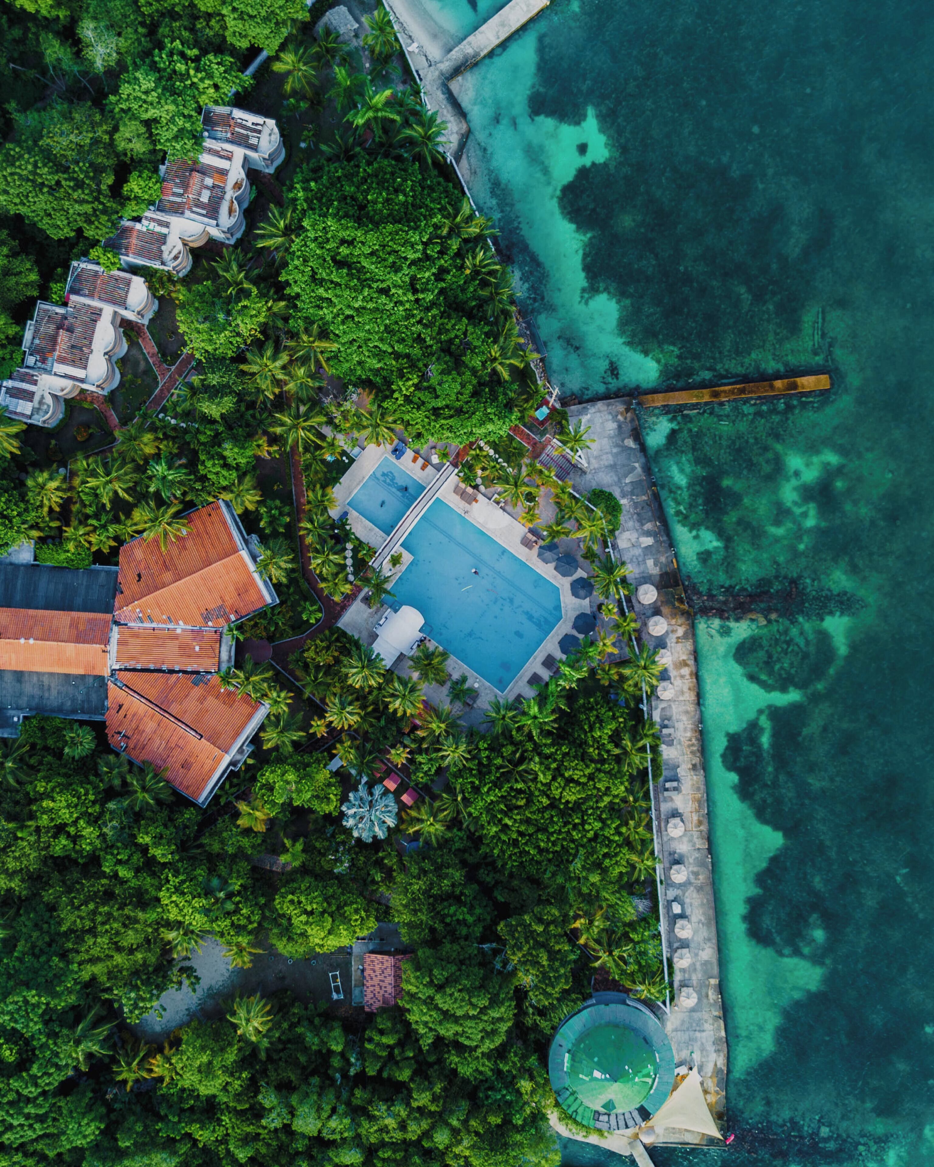 Vista frontal de la propiedad