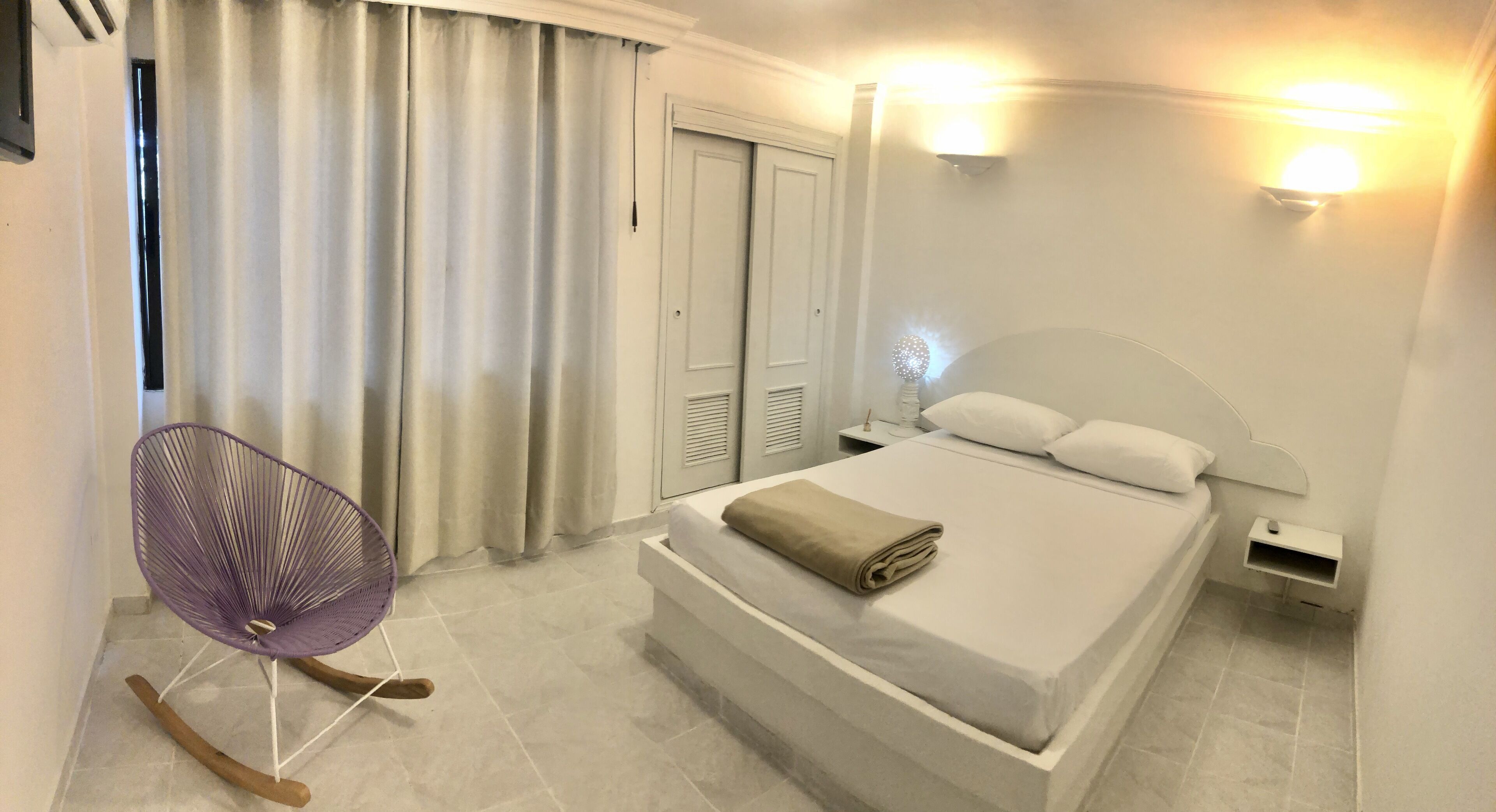 Free WiFi, bed sheets