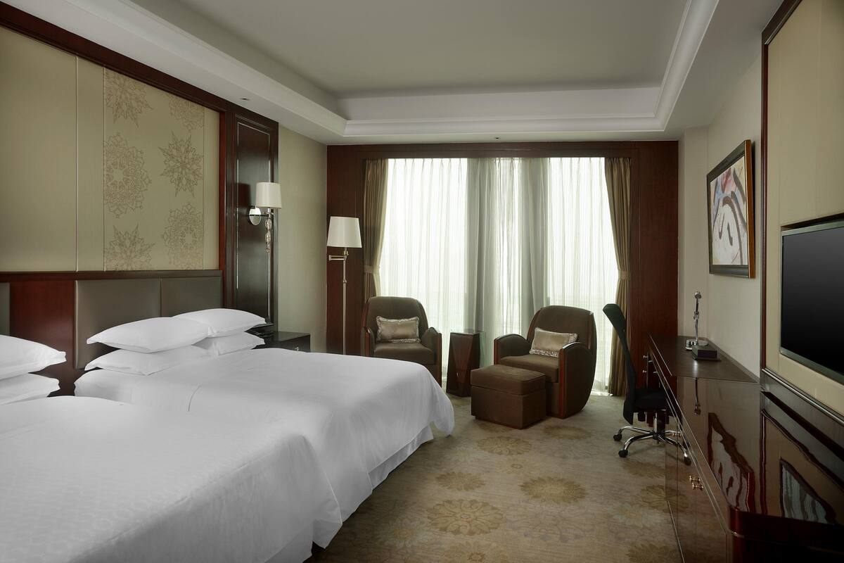 1 ห้องนอน, ผ้านวมขนเป็ด, เตียง Select Comfort, ตู้นิรภัยในห้องพัก