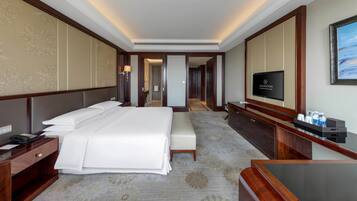 Deluxe Room, 1 King Bed