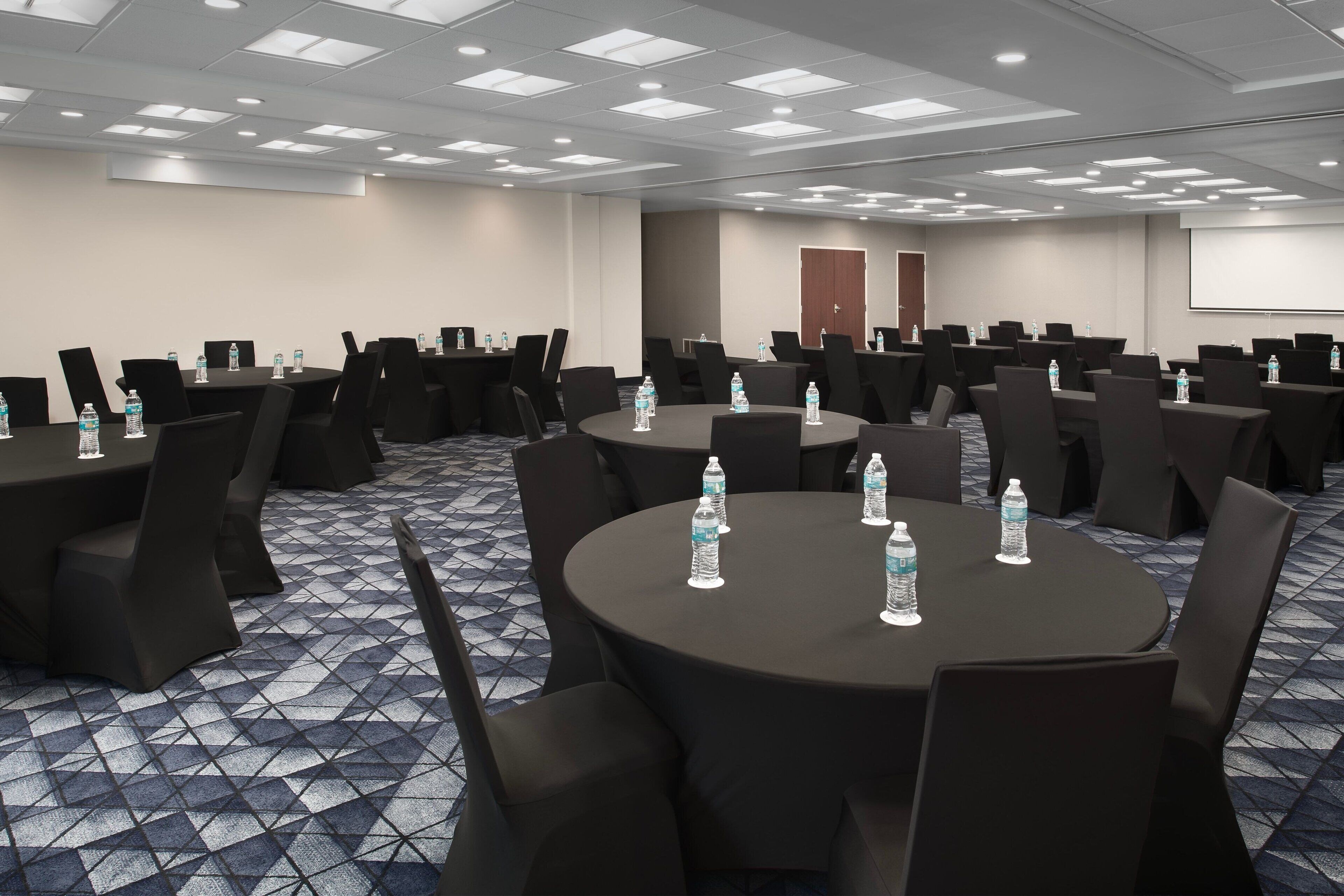Photo - Courtyard by Marriott Little Rock North