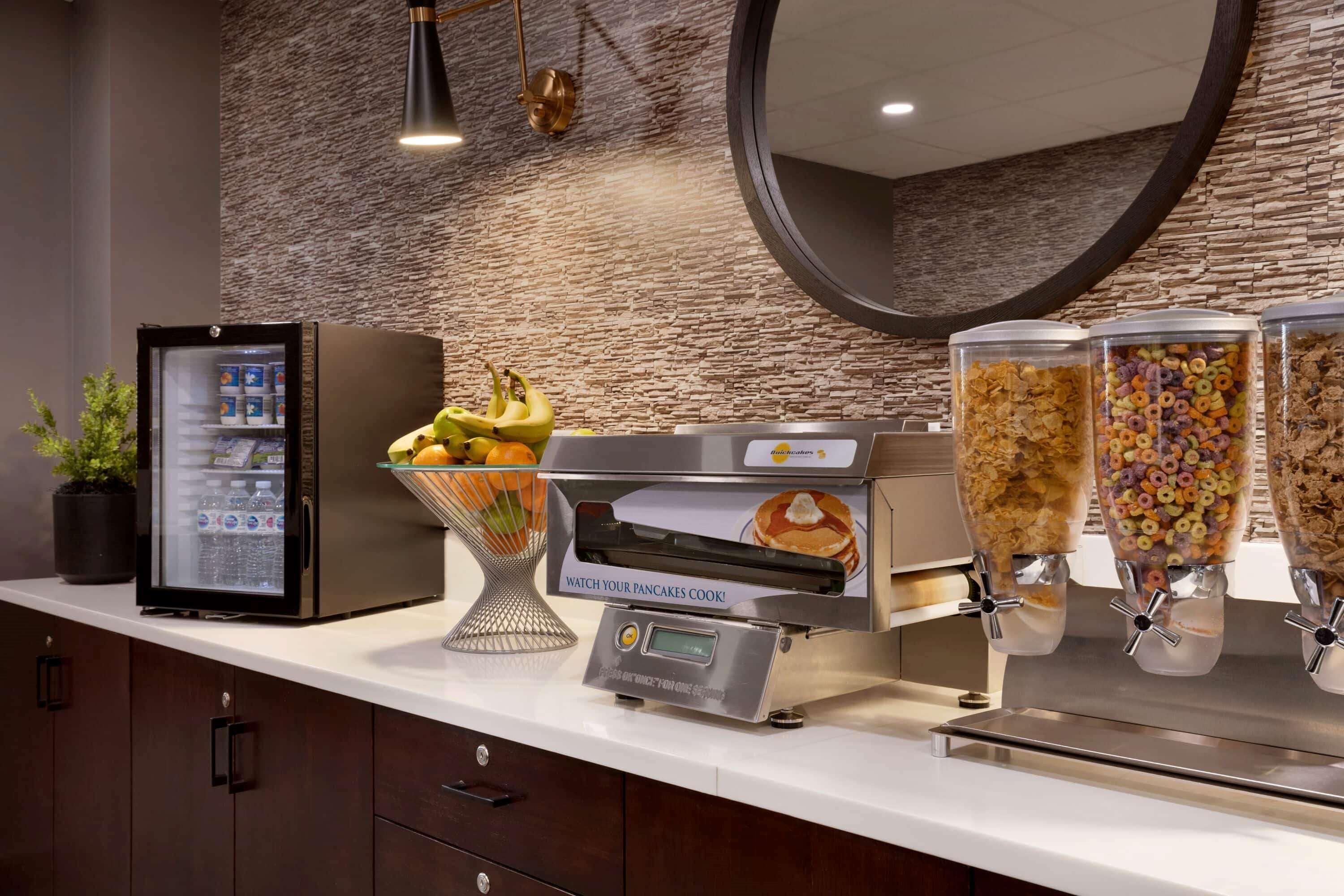 free daily full breakfast