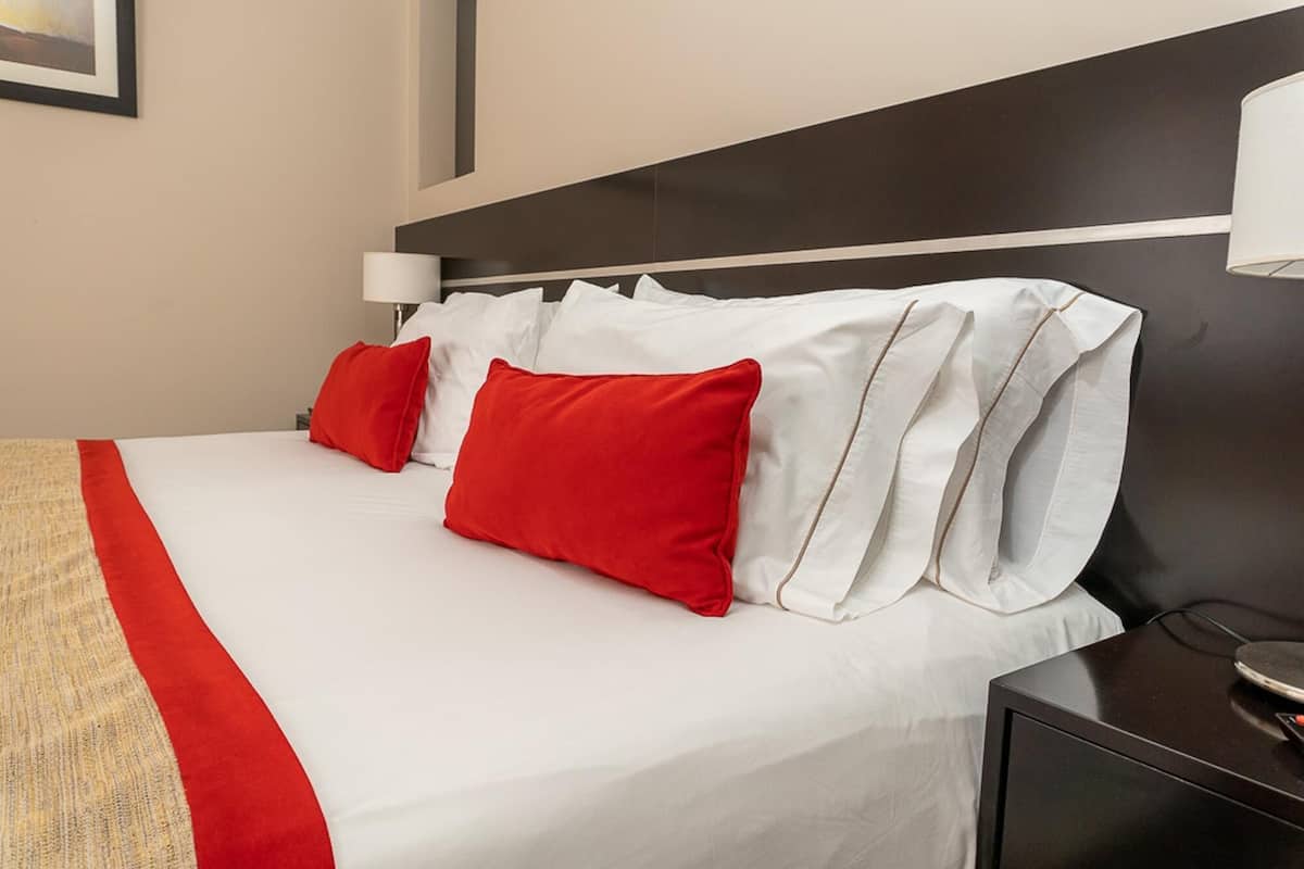 Ropa de cama de alta calidad y minibar
