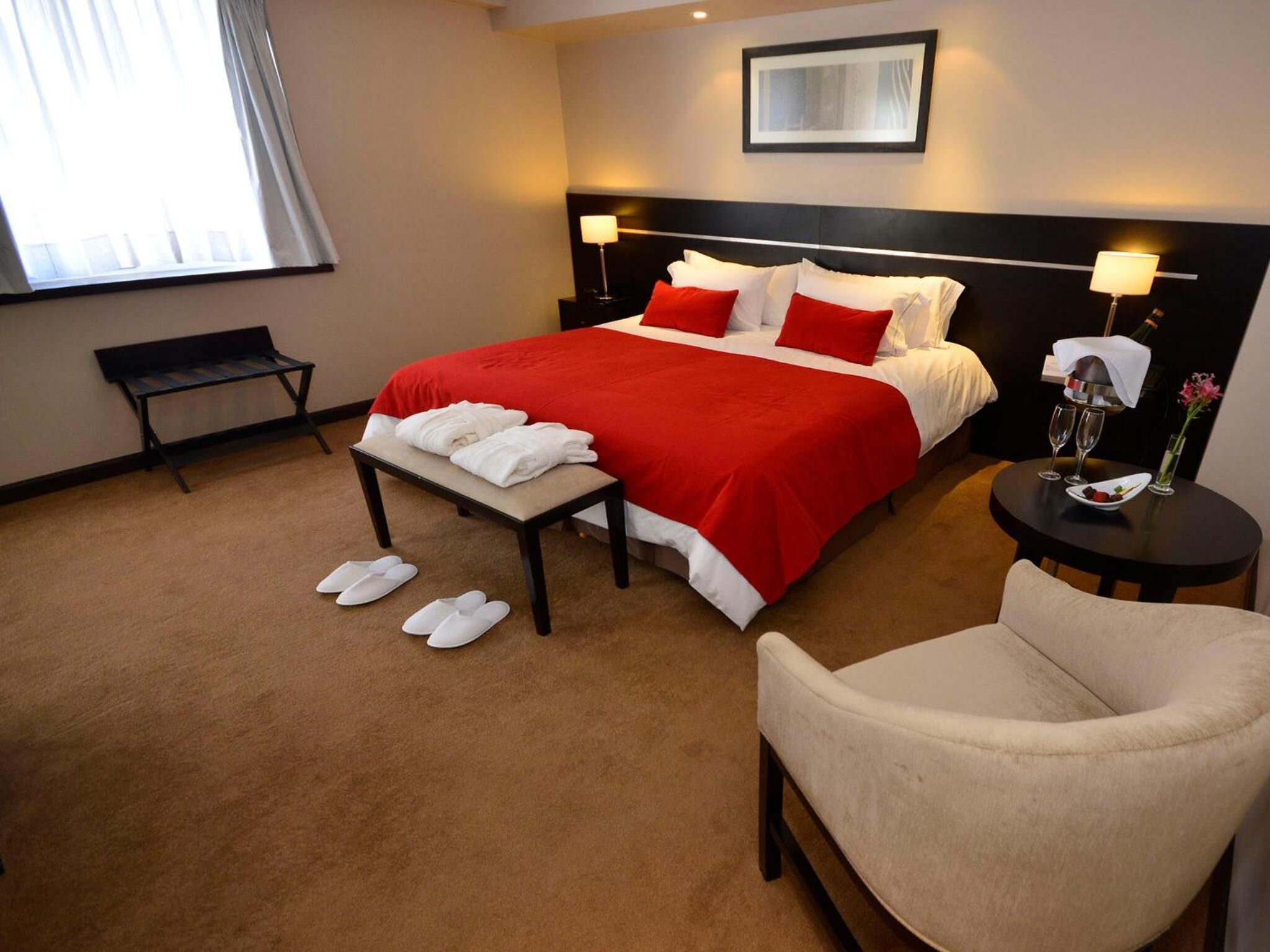 premium bedding, minibar, in-room safe, desk