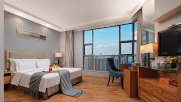 Minibar, in-room safe, alarm clocks