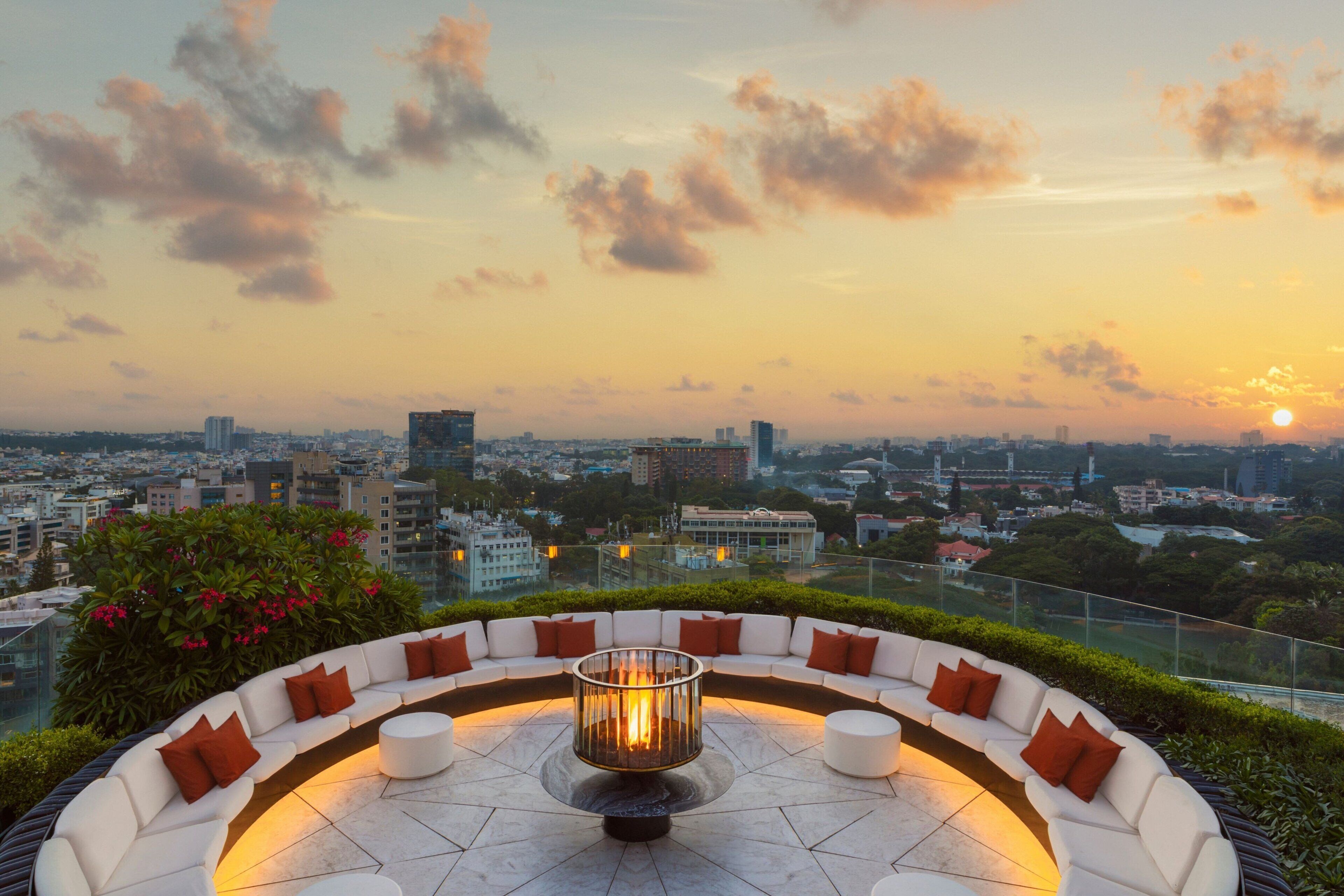 3 restaurants, breakfast, lunch, dinner served; Indian cuisine 