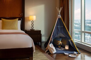 1 bedroom, Frette Italian sheets, premium bedding, down duvets - The Ritz-Carlton, Bangalore (Bengaluru)