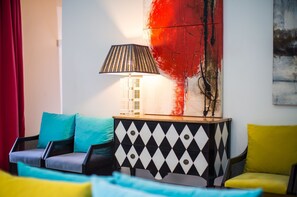 Exterior - Holiday Inn Express Lisbon, Av. Liberdade by IHG (Lisbon)