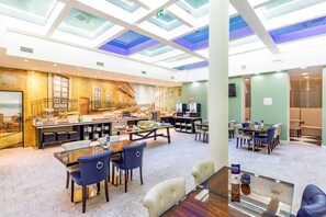 Free buffet breakfast - Holiday Inn Express Lisbon, Av. Liberdade by IHG (Lisbon)