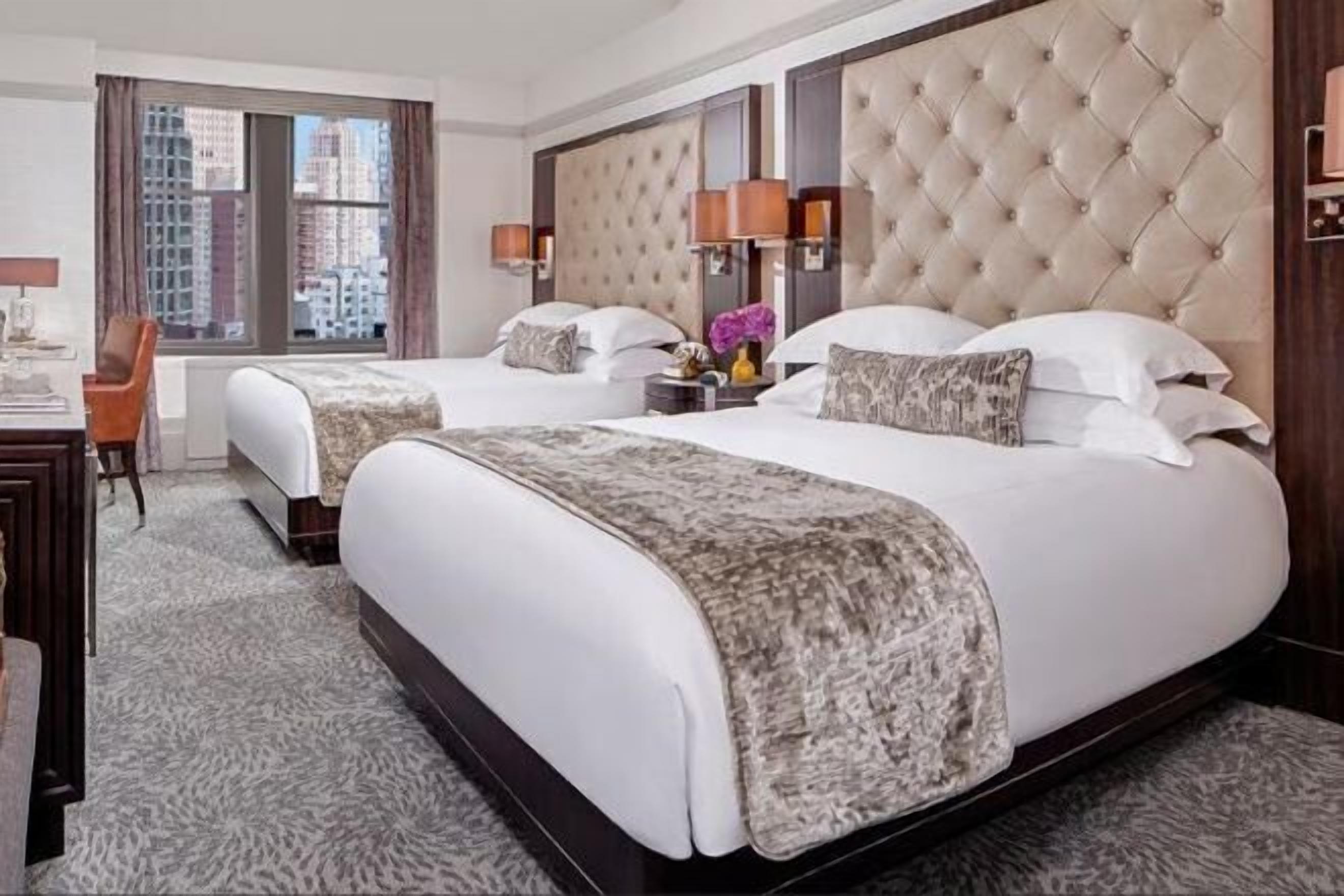 Literie de qualité supérieure, coffres-forts dans les chambres, bureau