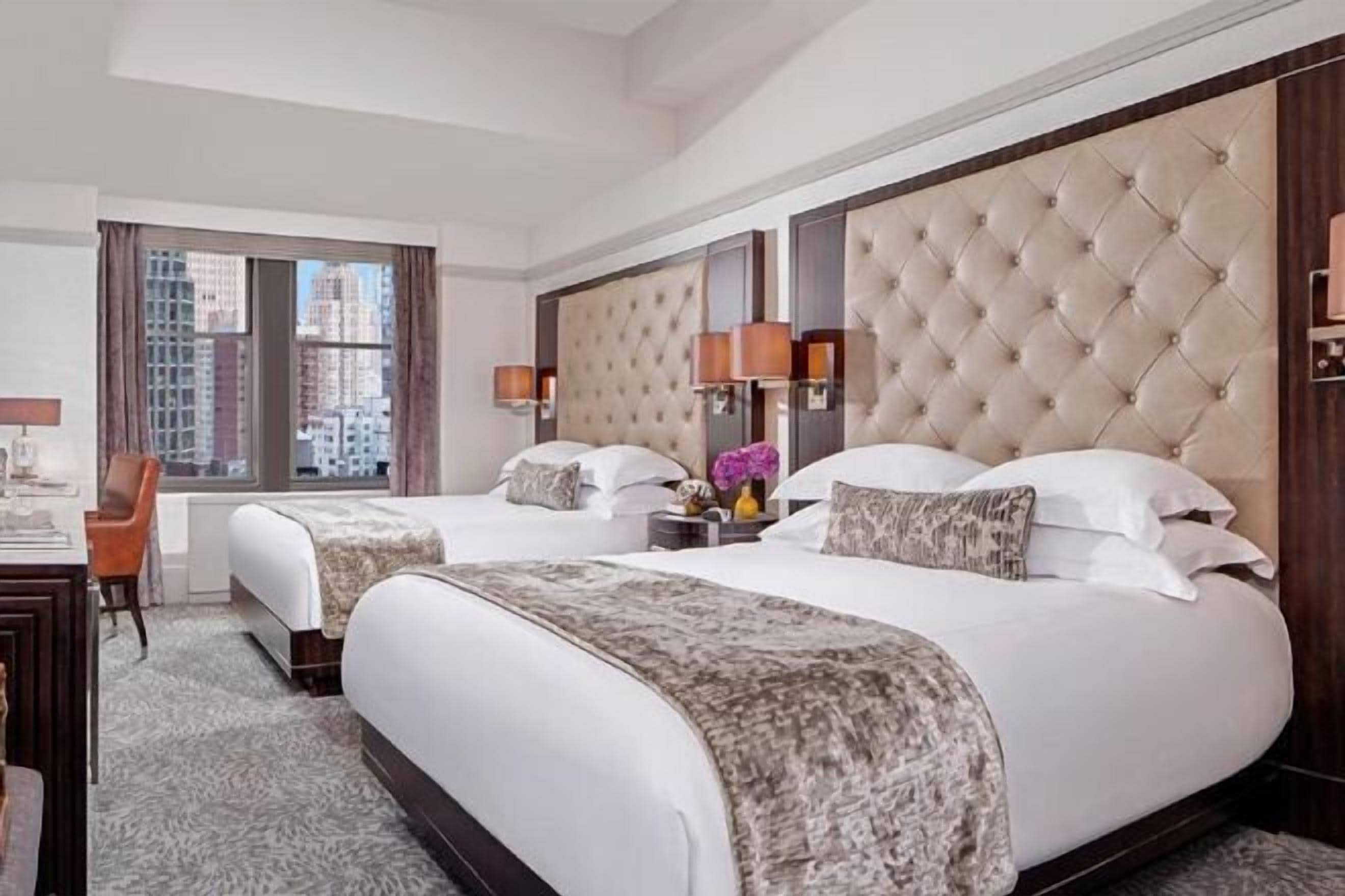 Literie de qualité supérieure, coffres-forts dans les chambres, bureau