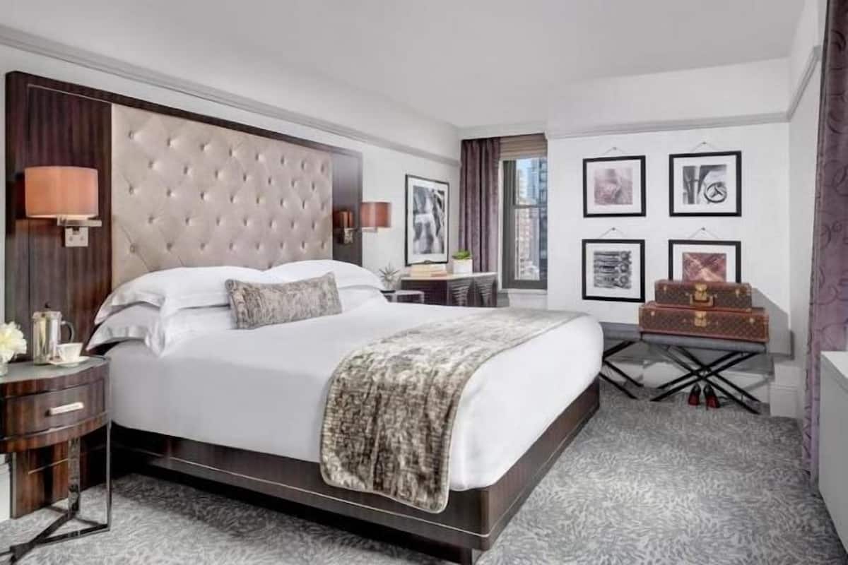 Premium bedding, in-room safe, desk, blackout curtains