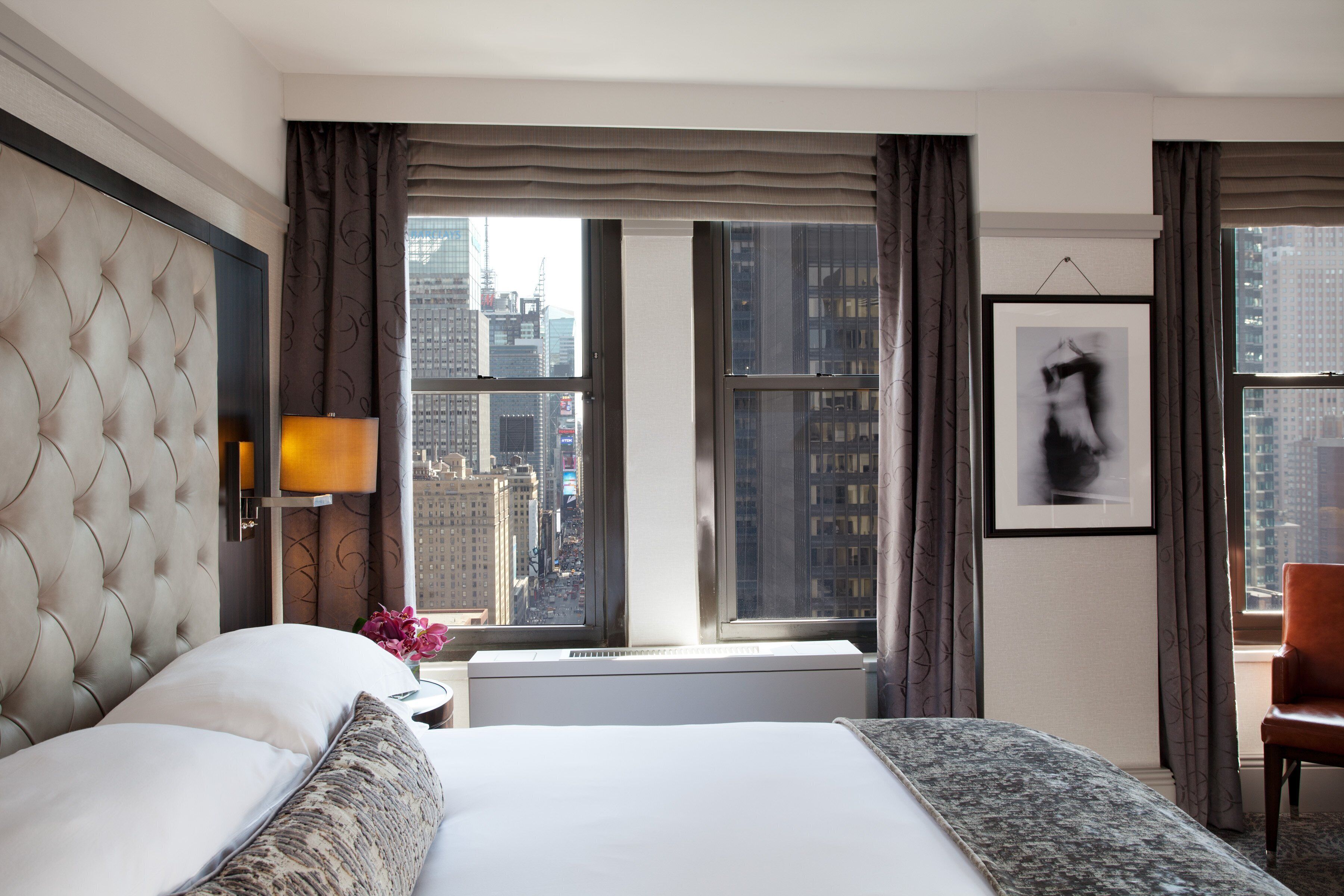 Premium bedding, in-room safe, desk, blackout drapes