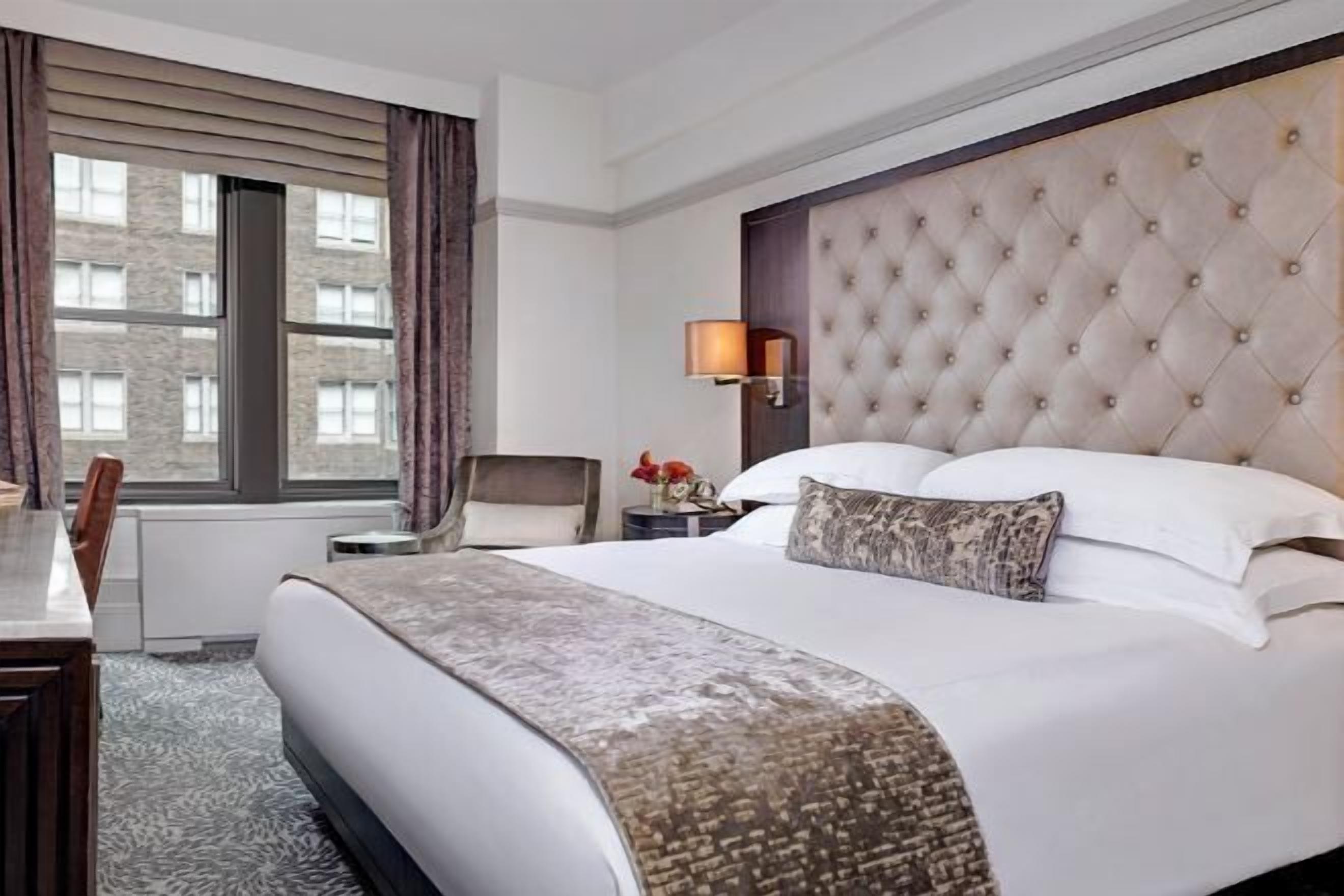 Literie de qualité supérieure, coffres-forts dans les chambres, bureau