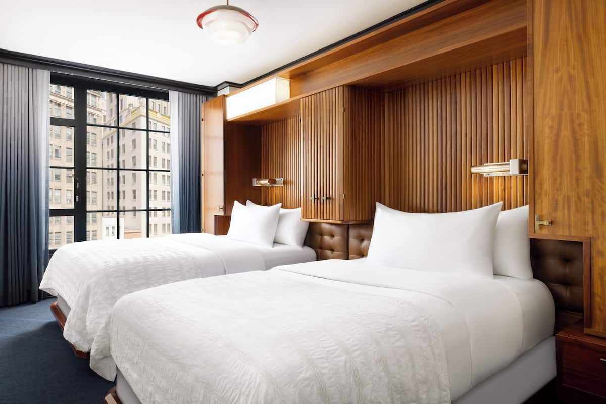 Quarto clássico, 2 camas de casal | 1 quarto, roupas de cama antialérgicas, edredons de pluma