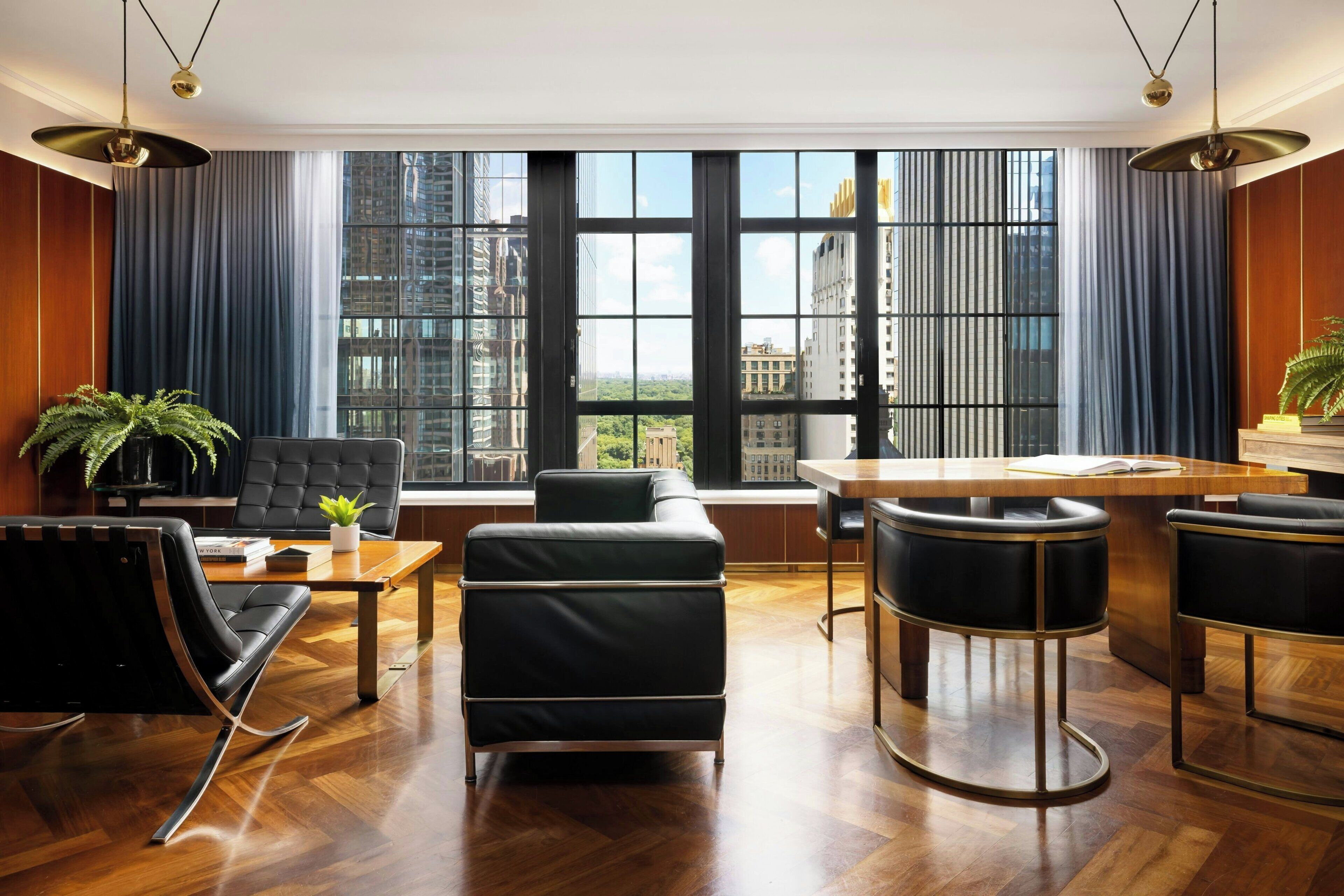 Roupas de cama antialérgicas, edredons de pluma, cofres nos quartos