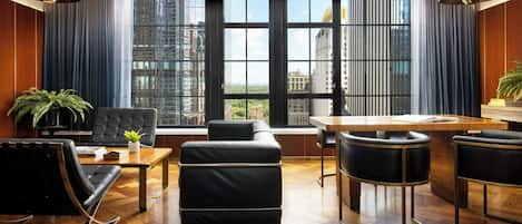 Roupas de cama antialérgicas, edredons de pluma, cofres nos quartos