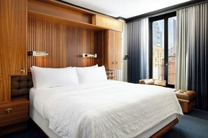 Habitación Deluxe, 1 cama de matrimonio grande | Ropa de cama hipoalergénica, edredones de plumas, caja fuerte