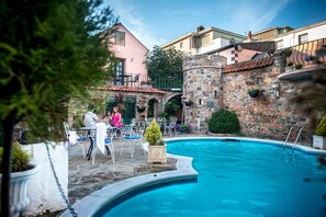 Seasonal outdoor pool - Stafford Hotel (St. Helier)