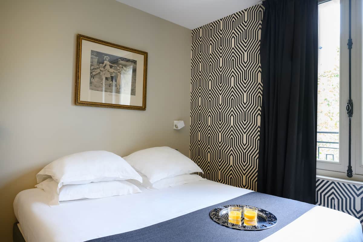 Ropa de cama de alta calidad, camas Select Comfort y minibar